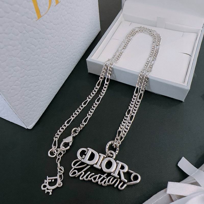Dior Necklace 10yxx105